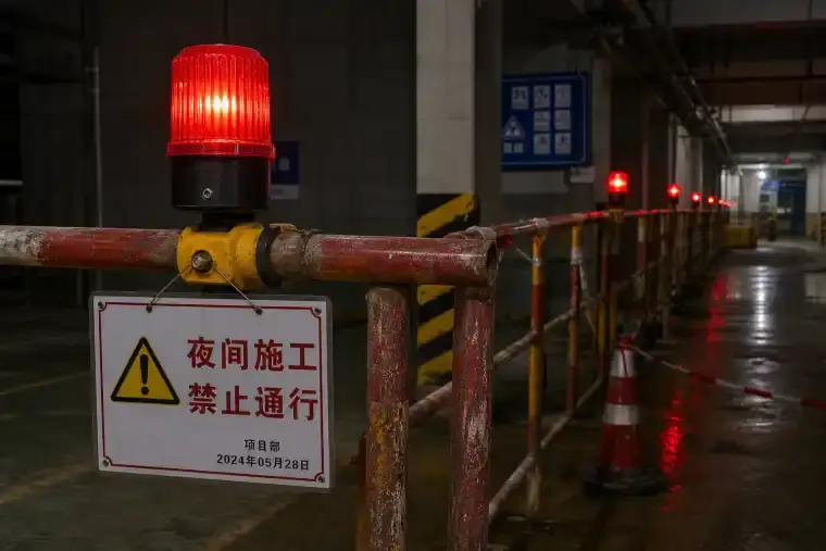 警示爆闪灯实拍参考图