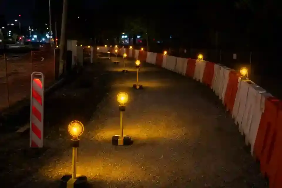 夜间应急导行警示灯套件实拍参考图